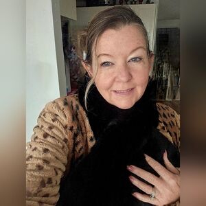 Meet your Posher, Robin